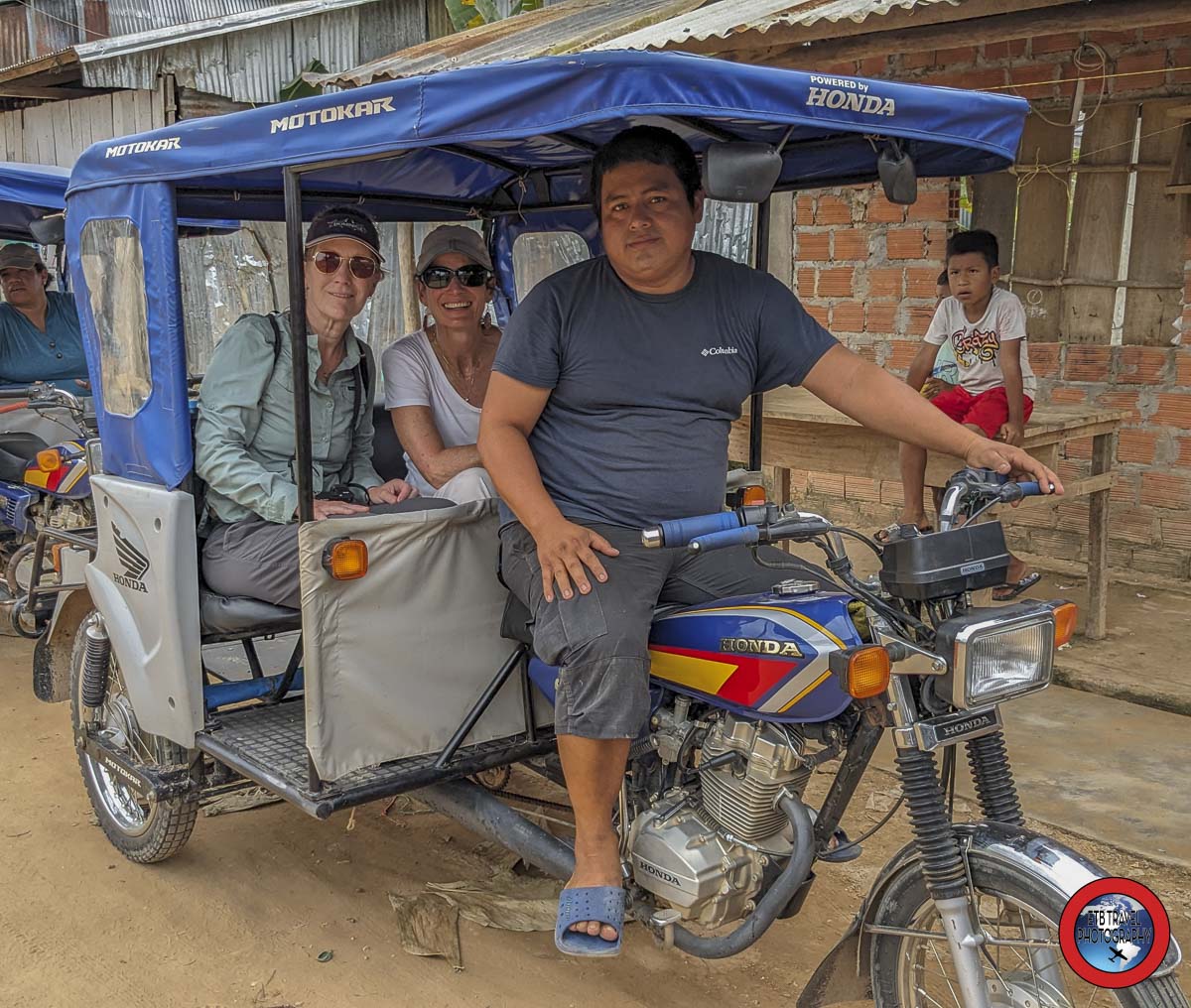 ladies in tuk tuk in nauta