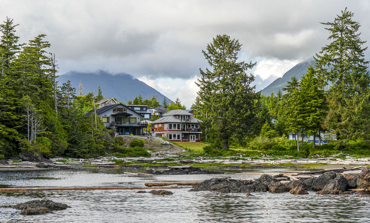vrbo in ucluelet